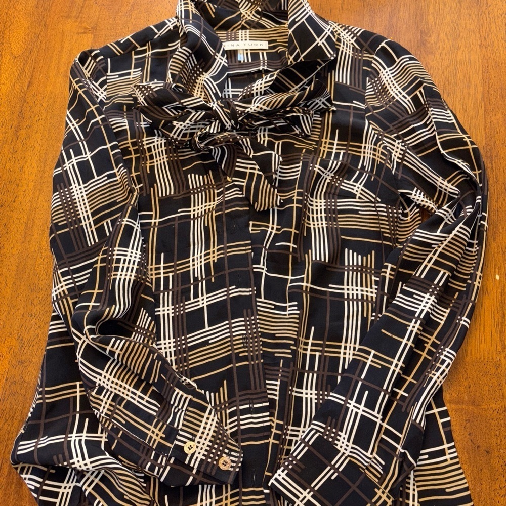 Trina Turk size 2 Black and White 💯 silk Plaid Blouse.